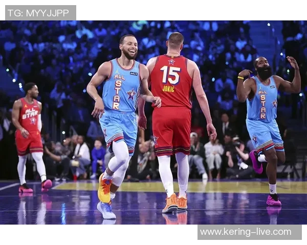 库里三分大赛决赛狂轰20球创纪录荣膺冠军成就辉煌 库里三分大赛决赛狂轰20球创纪录荣膺冠军成就辉煌